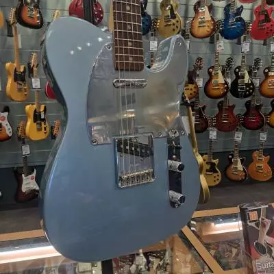 Fender  Chrissie Hynde Telecaster 2